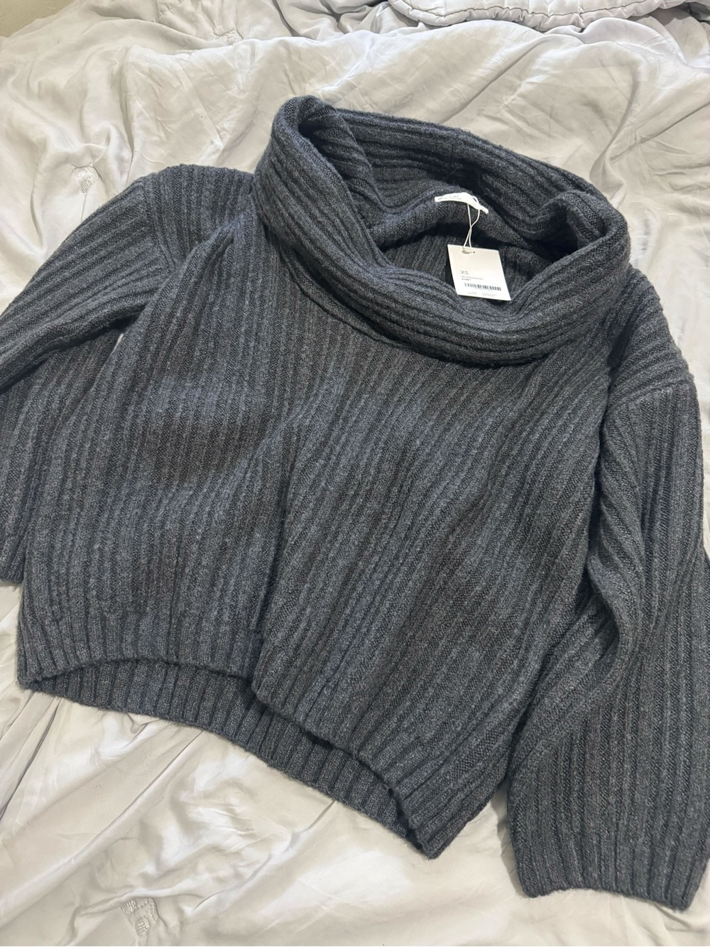 OAK + FORT
OVERSIZED SLOUCHY OFF THE SHOULDER SWEATER